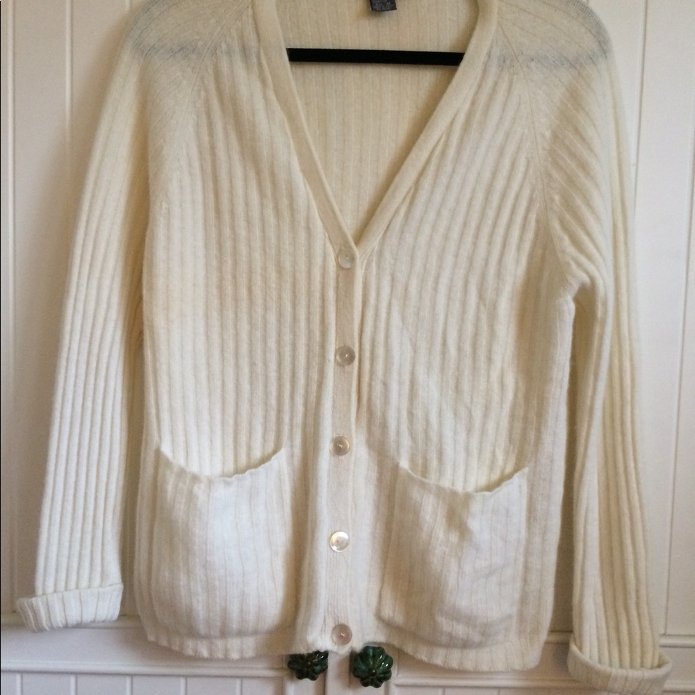 ☄️Vintage Cream Sweater