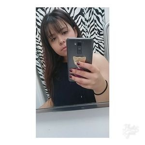 Meet your Posher, Juliette