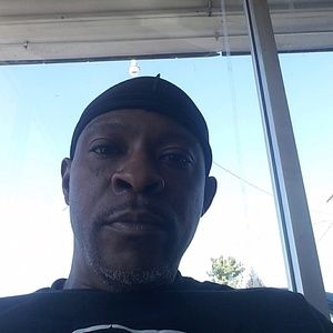 Meet your Posher, Larry