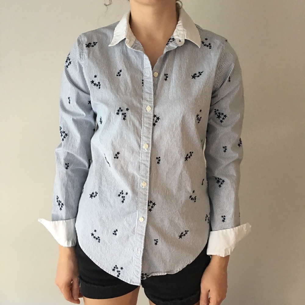 Abercrombie & Fitch button down, striped w. stars