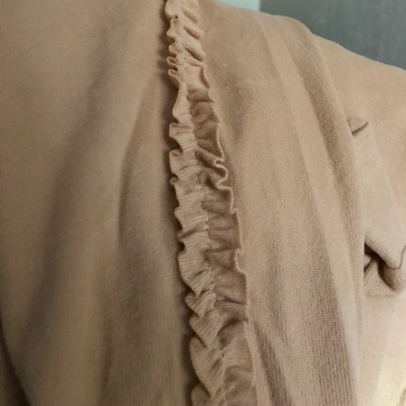 🏆HOST PICK🏆NEW☀️Butterscotch Ruffle Trim Sleeves - Picture 3 of 7