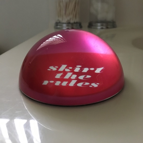 Kate Spade Paper Weight - Picture 2 of 4