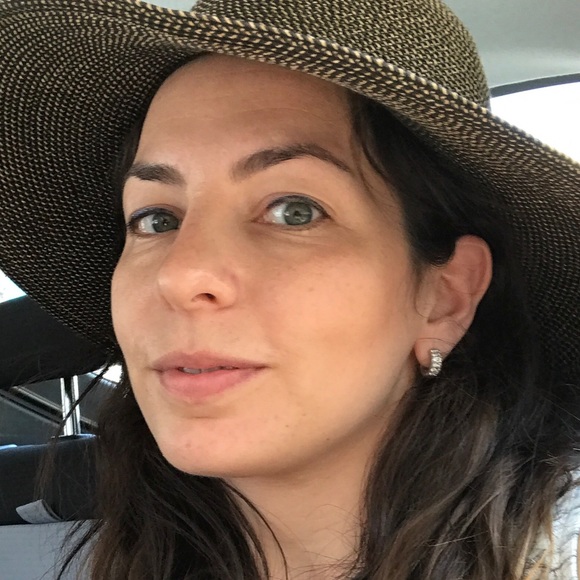 Meet your Posher, Miriam - Picture 2 of 2