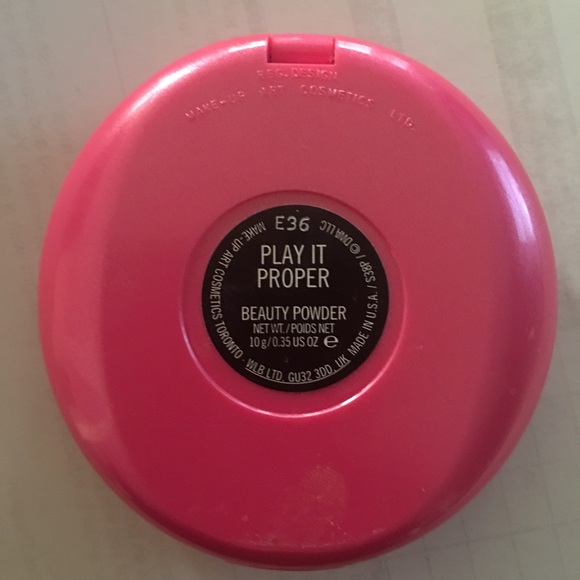 MAC Good Luck Trolls Highlighter - Picture 2 of 4