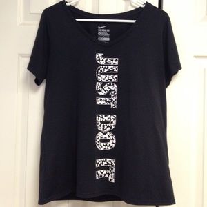 Women's XL Nike Tee Shirt Black Just Do It V Neck