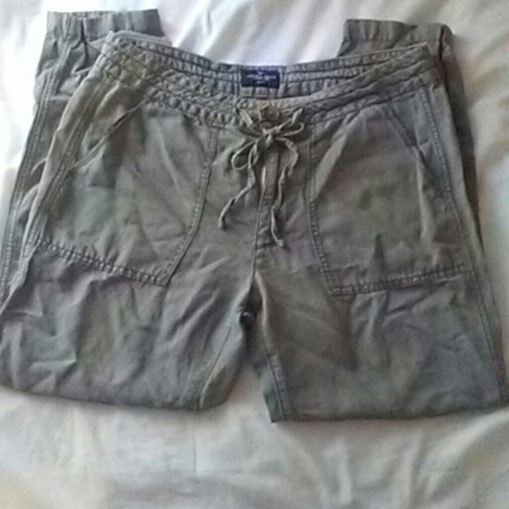 American Eagle soft Olive Green/grey cargos. Sz. 8