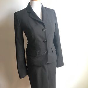Body by Victoria 3 piece suit