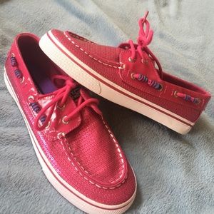 BNWT. —Kid’s Sperry loafer boat shoes
