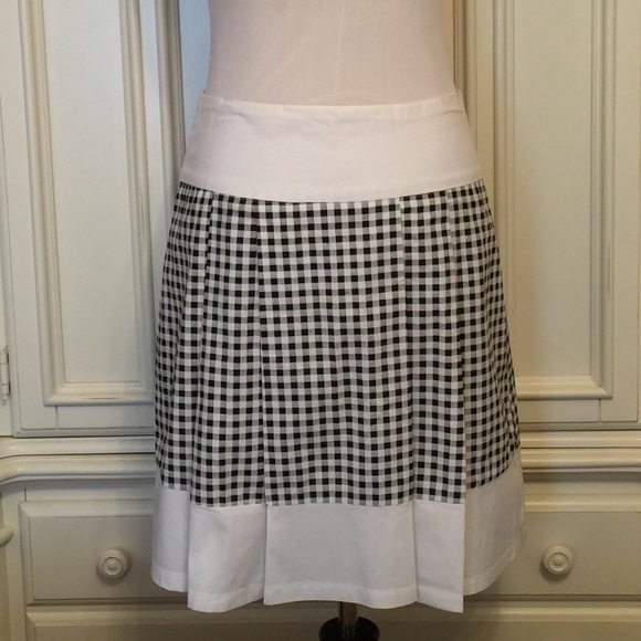Lipstick Pleated Skirt - Picture 1 of 4