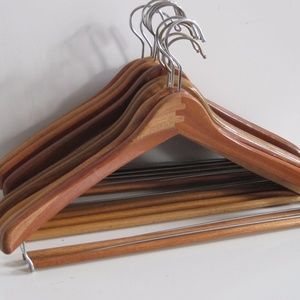 Clothes Hangers Wood Vintage set of 20 Clothes Hangers Wood Vintage set of 20