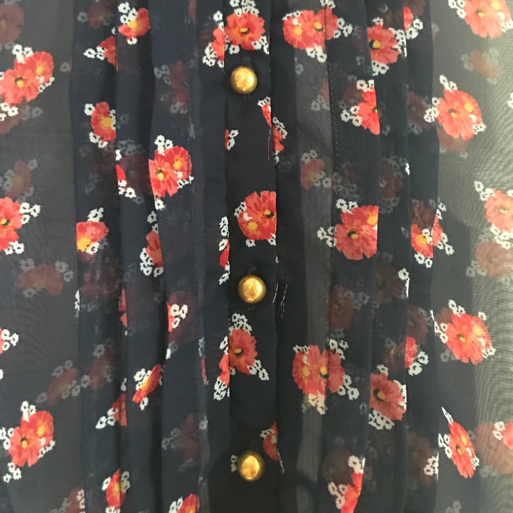 Shirt - Picture 2 of 2