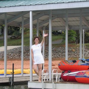 Meet your Posher, Edith