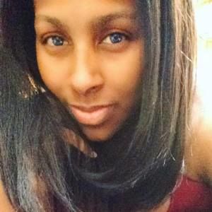 Meet your Posher, Nadia