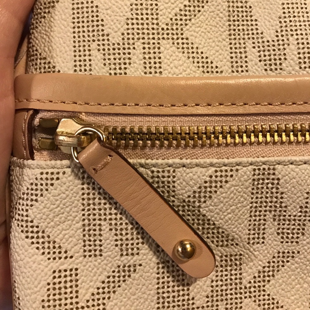 Cross body Bag - Picture 3 of 4