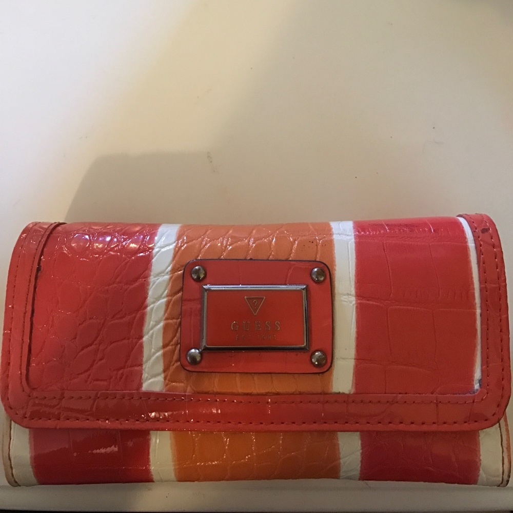 Guess wallet
