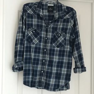 American Eagle boyfriend fit button up flannel