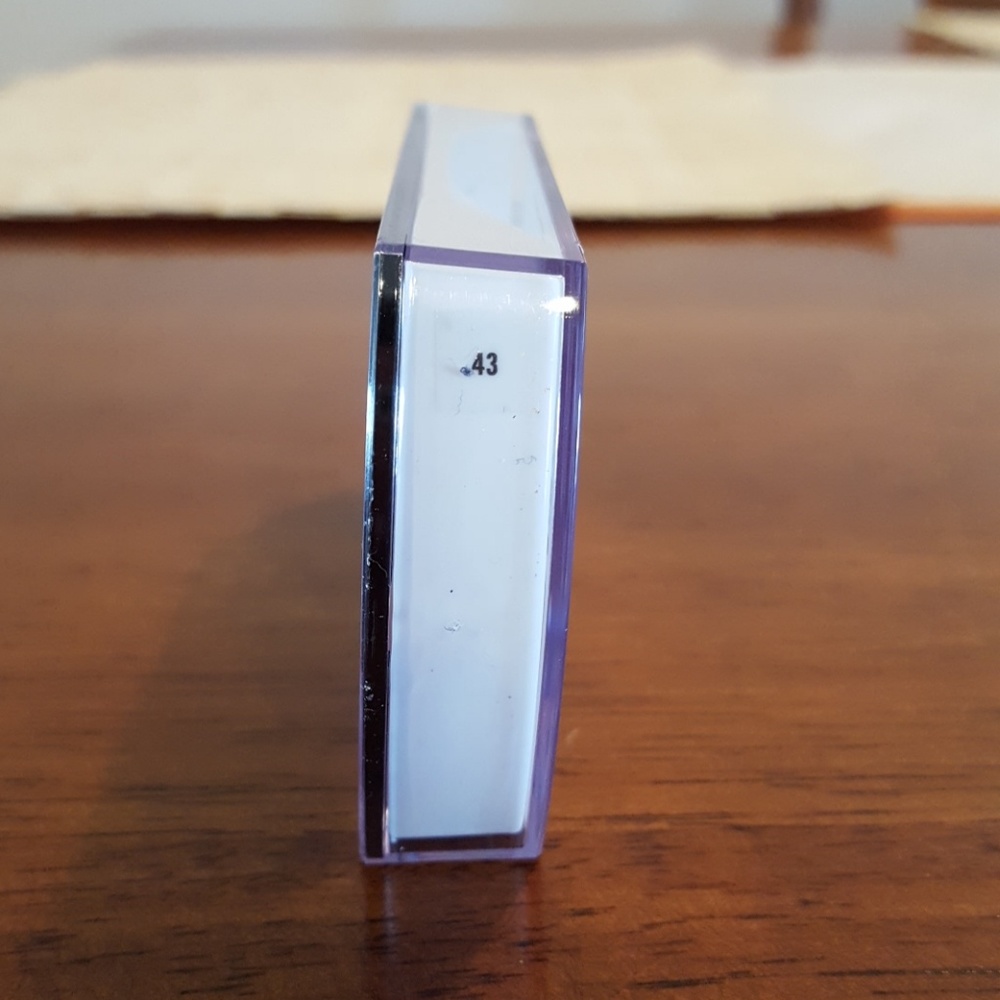 BNIB MAC Lashes - Picture 3 of 5