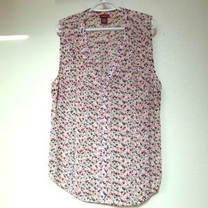 Torrid sleeveless heart blouse with ruffle detail