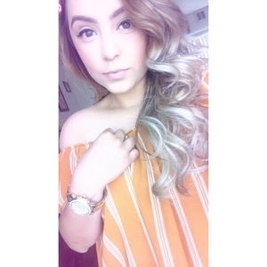 Meet your Posher, Elizabeth