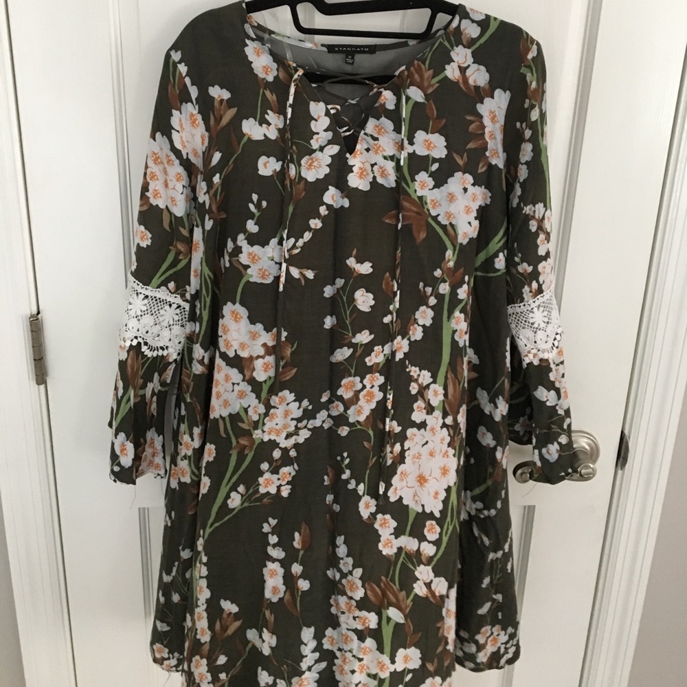 🍂Boutique floral dress!