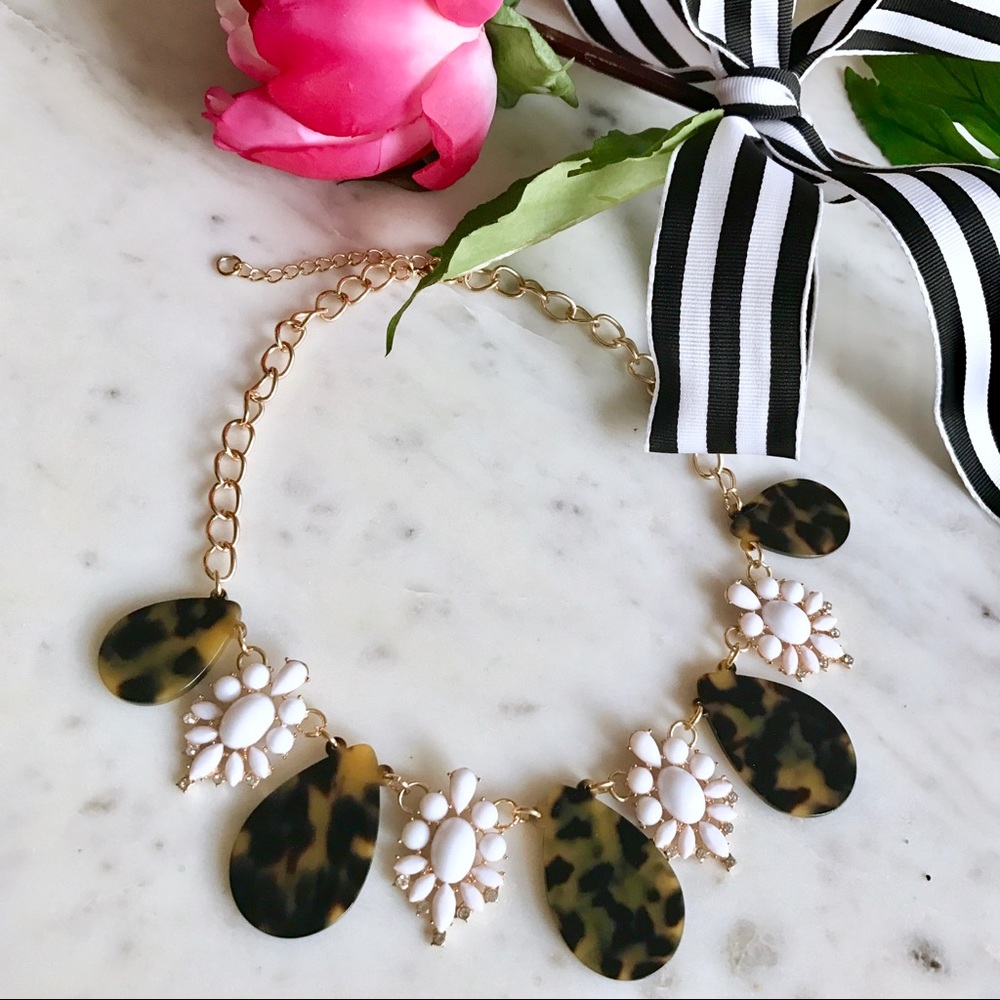 Tortoise & Enamel Statement Necklace - Picture 2 of 6