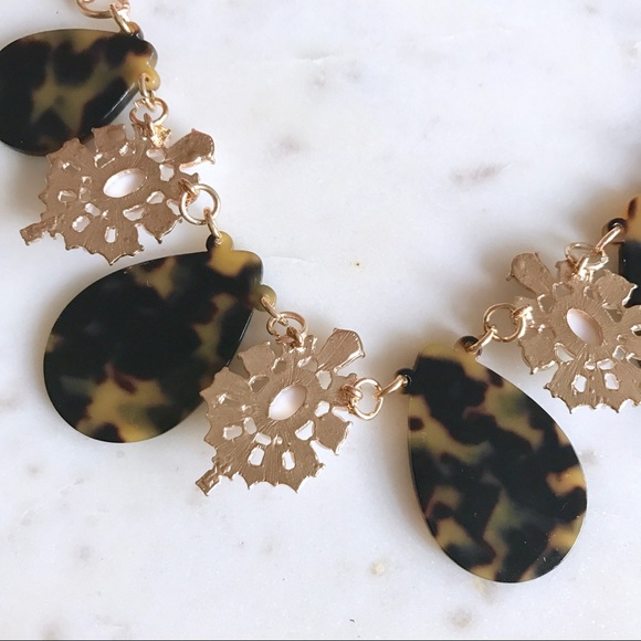 Tortoise & Enamel Statement Necklace - Picture 6 of 6