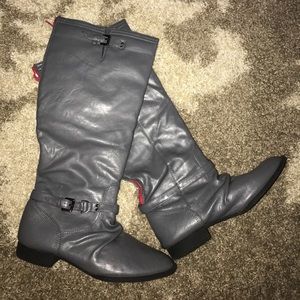 Grey tall boots with zipper
