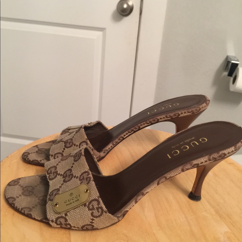 Gucci monogram heels