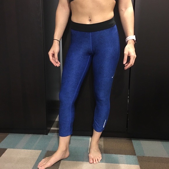 Nike Dri-Fit workout pants - Picture 2 of 3