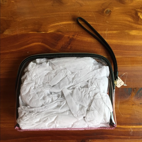 ❌SOLD❌LOVE Makeup Bag - Picture 6 of 7