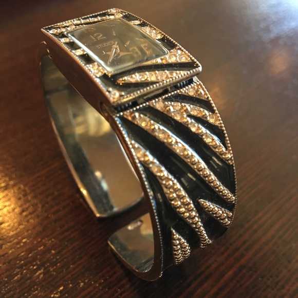 Watch - Picture 3 of 4