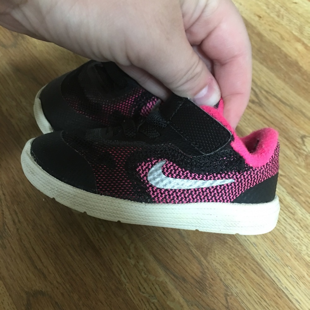 Toddler Nike's