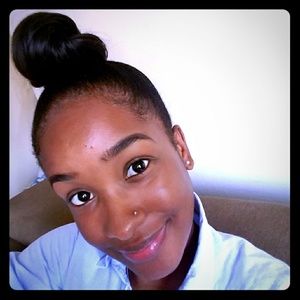 Meet your Posher, Khara