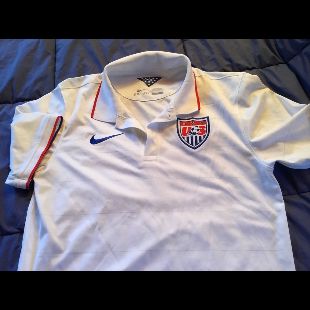 Nike Dri Fit soccer logo shirt