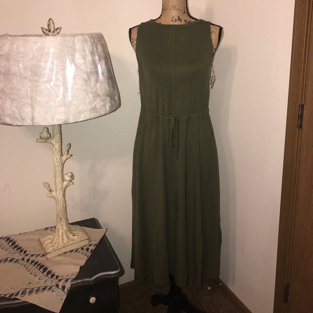 The limited signature midi dress❌sold❌