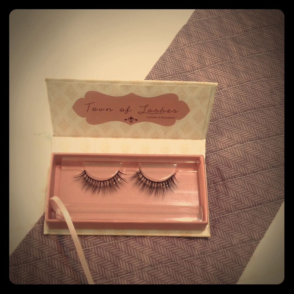 Town of Lashes Luxury Eyelashes