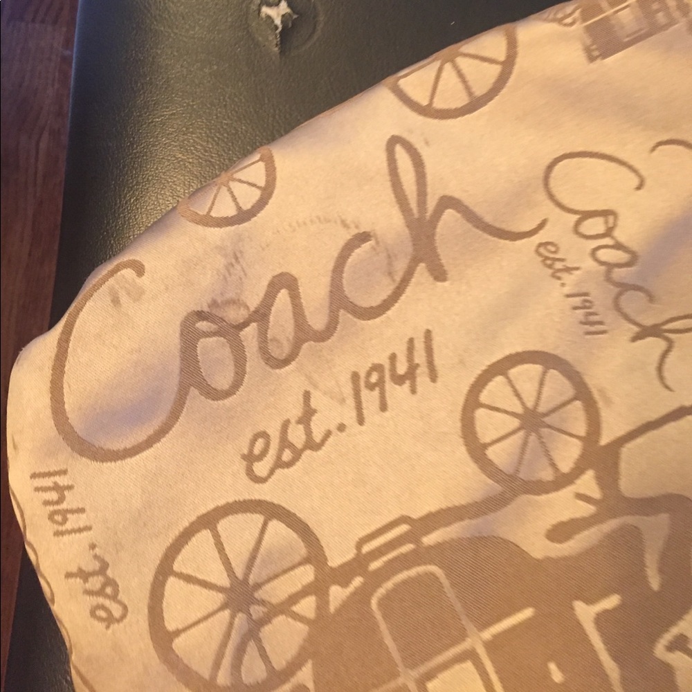 Coach purse - Picture 2 of 3