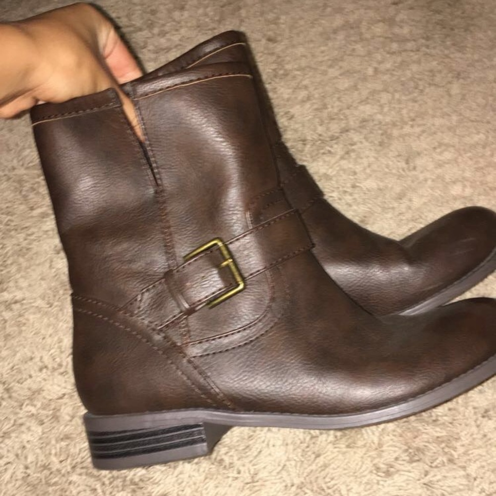 Old navy boots