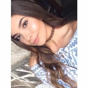 Meet your Posher, Alejandra