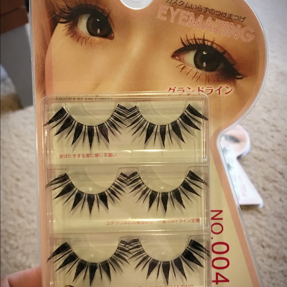 👱🏻‍♀️False Lashes