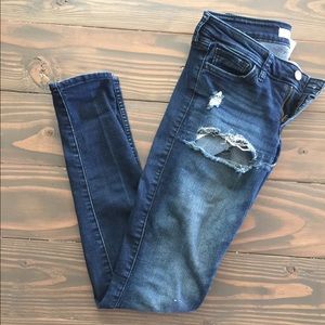 Hollister destroyed skinny jean Jeggings