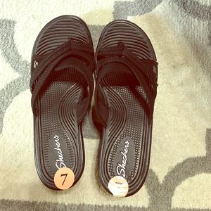 Black sketcher flip flop wedge super comfy size 7