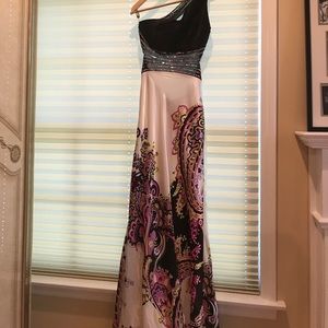 Beautiful Open Back Dress!! WORN ONCE!