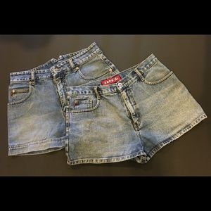 🔵Bundle of 2 size 9 Zana di jrs denim shorts🔵