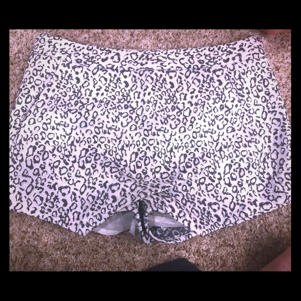 Express leopard print skort!