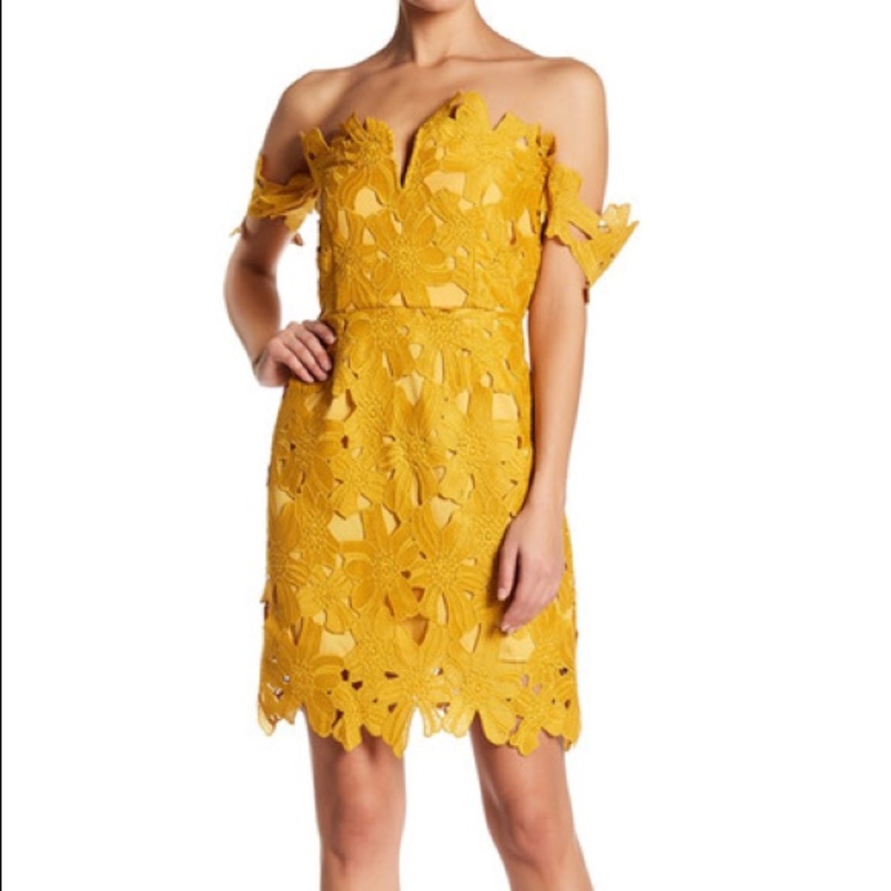 NWT Few Moda Allison yellow lace dress SMALL