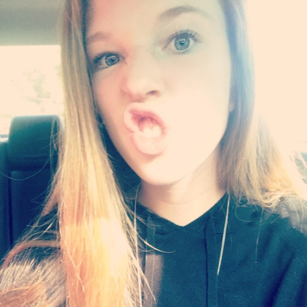 Meet your Posher, Chloe