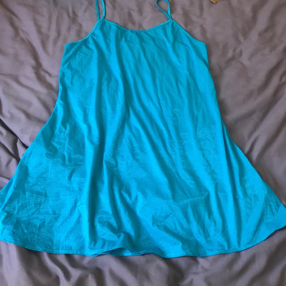 Worn out lingerie nightie slip - Picture 5 of 6