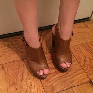 Dolce Vita Brown Leather Sadey Clog, 7 Womens