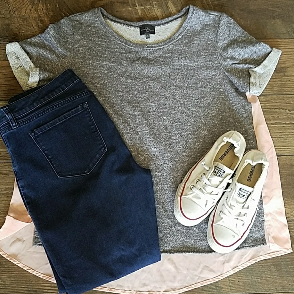 Color block tee
